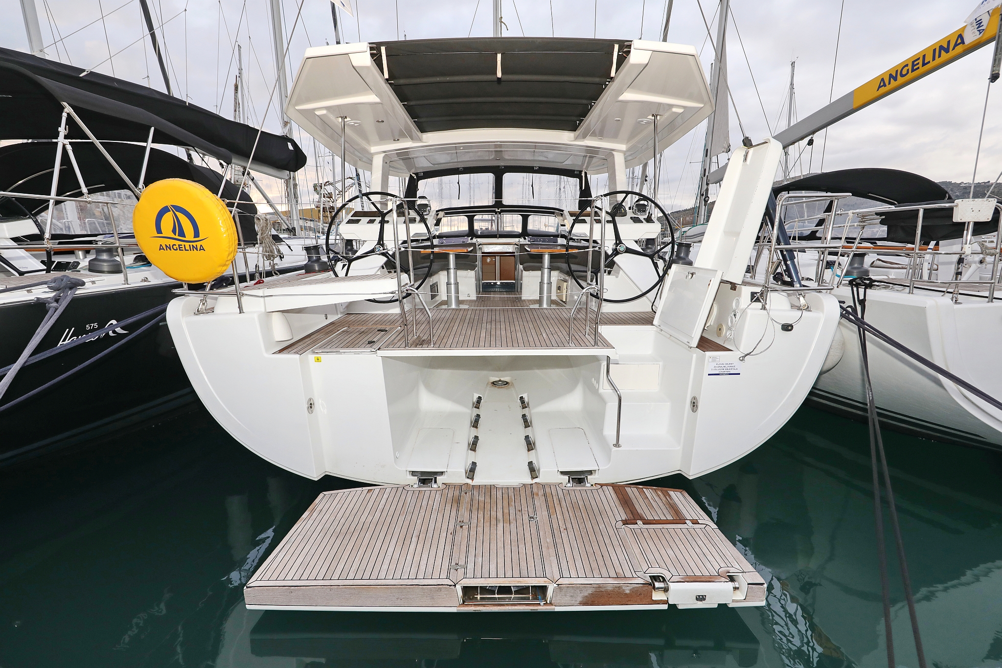 Hanse 588 - 5 + 1 cab. — photo 3