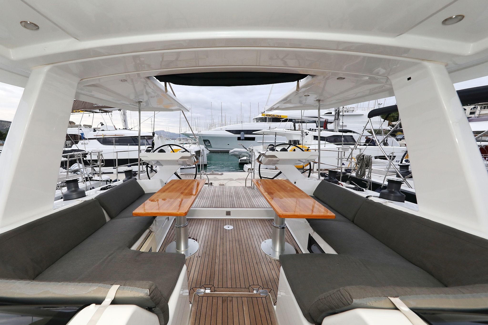 Hanse 588 - 5 + 1 cab. — photo 8