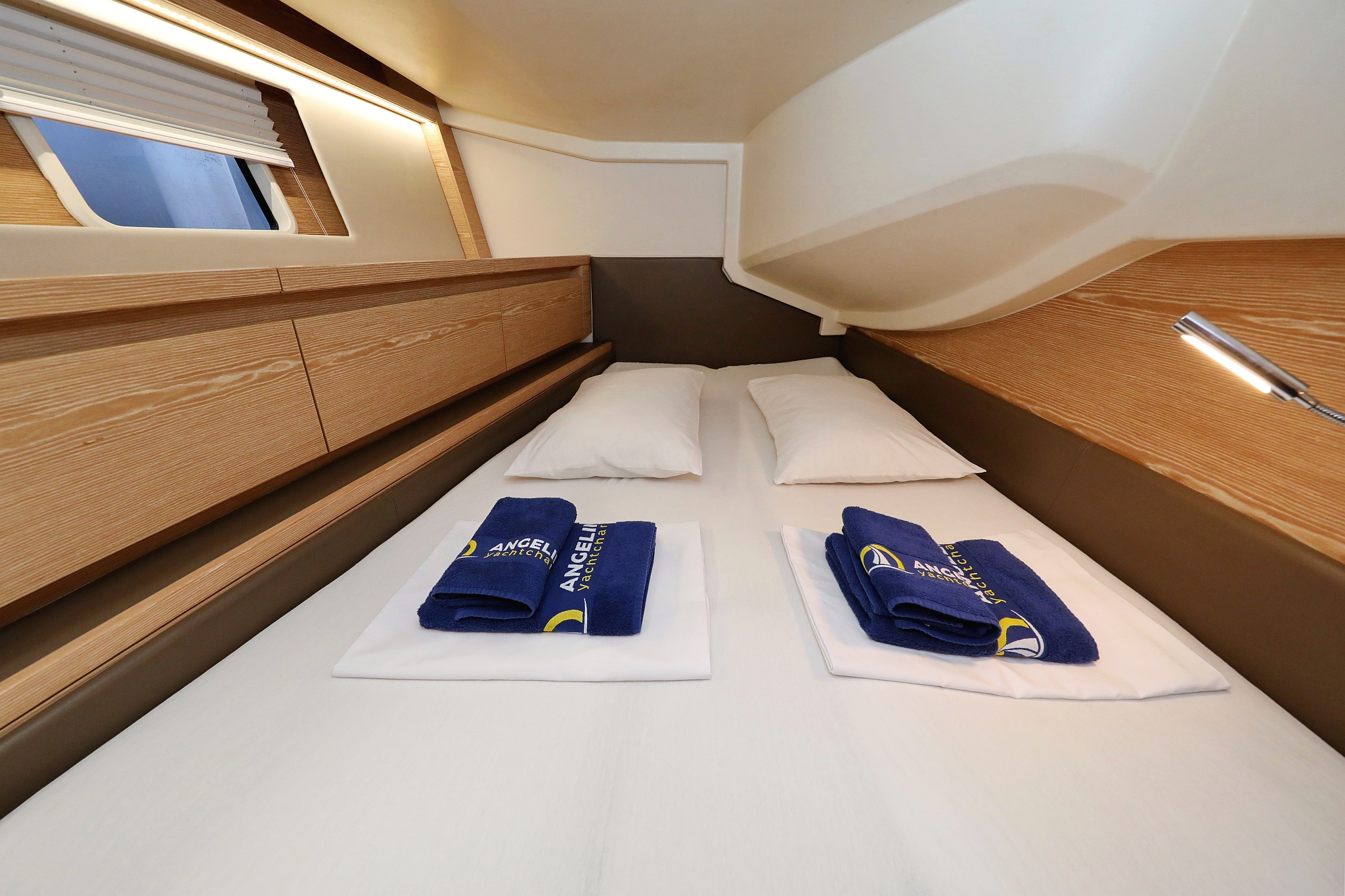 Hanse 588 - 5 + 1 cab. — photo 21