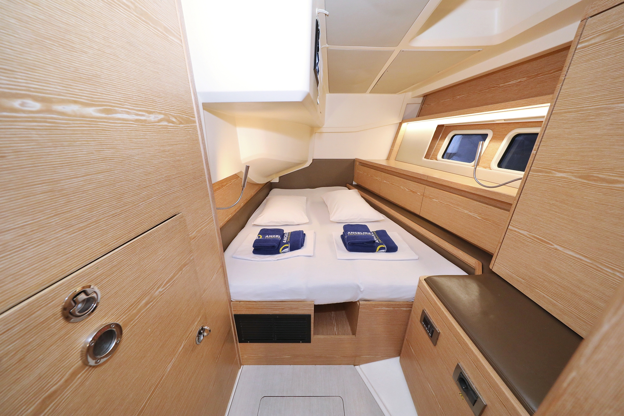 Hanse 588 - 5 + 1 cab. — photo 22
