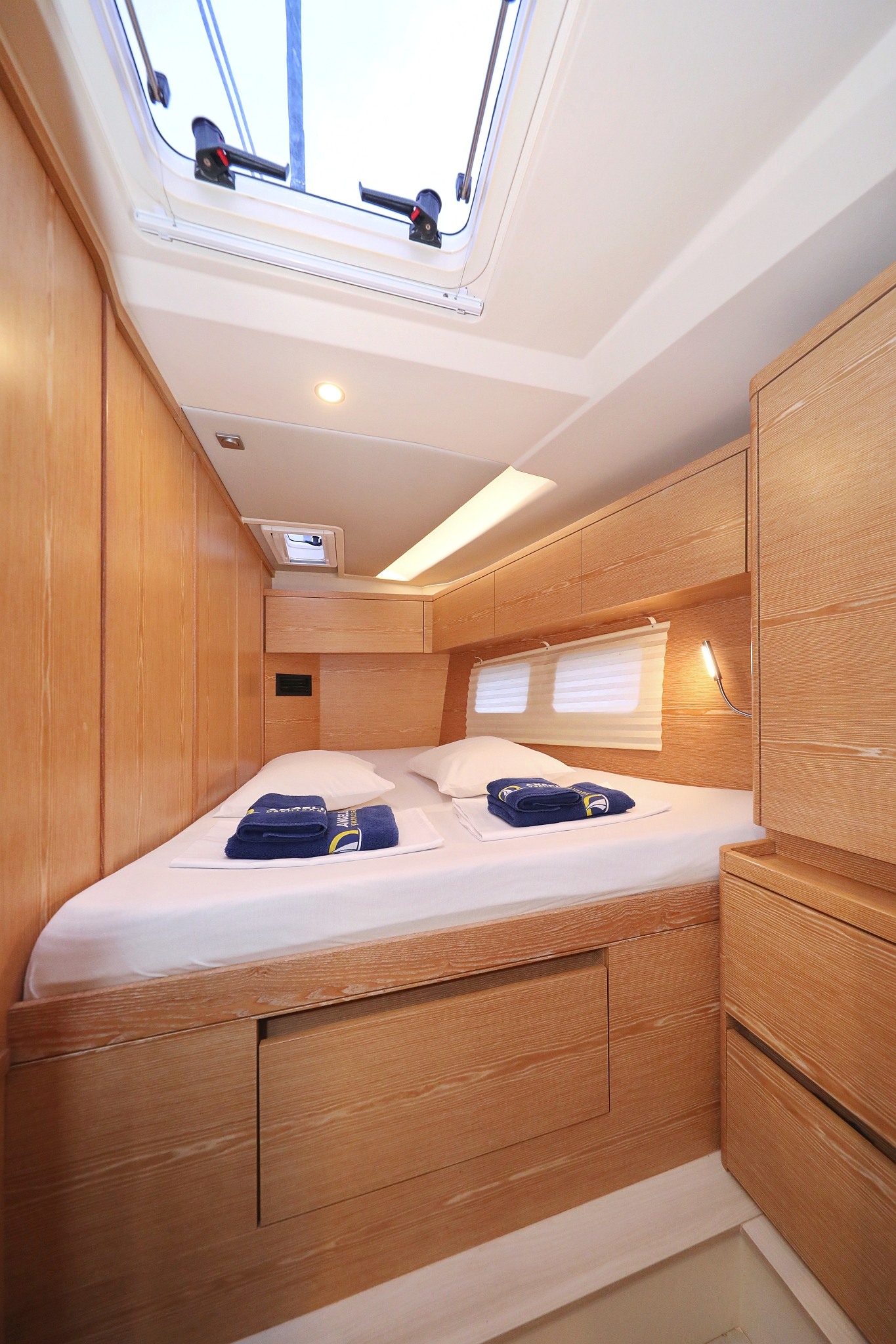 Hanse 588 - 5 + 1 cab. — photo 27