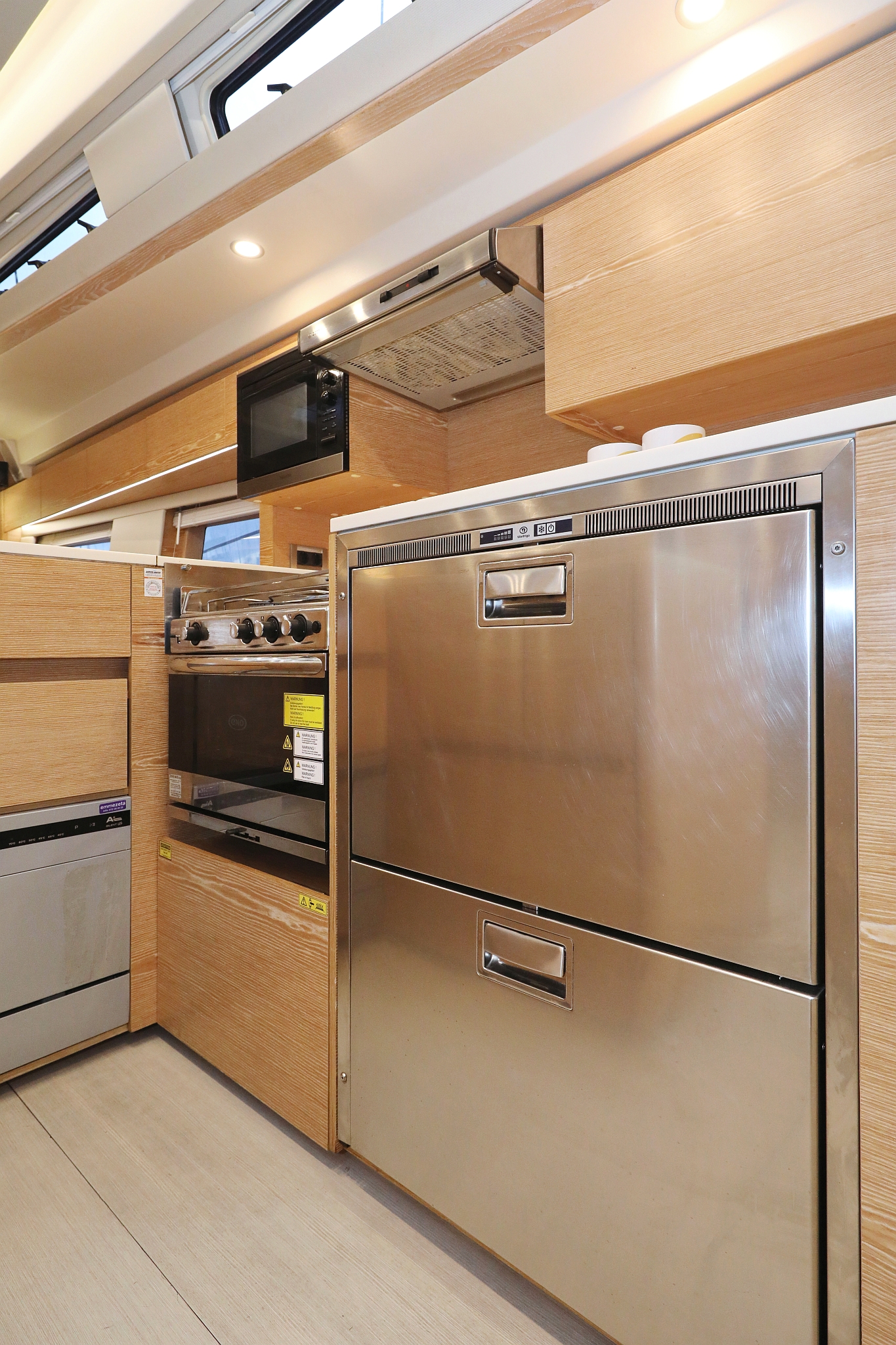 Hanse 588 - 5 + 1 cab. — photo 35
