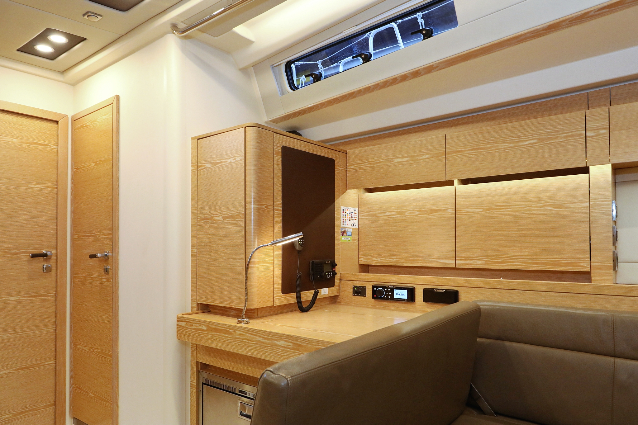Hanse 588 - 5 + 1 cab. — photo 38