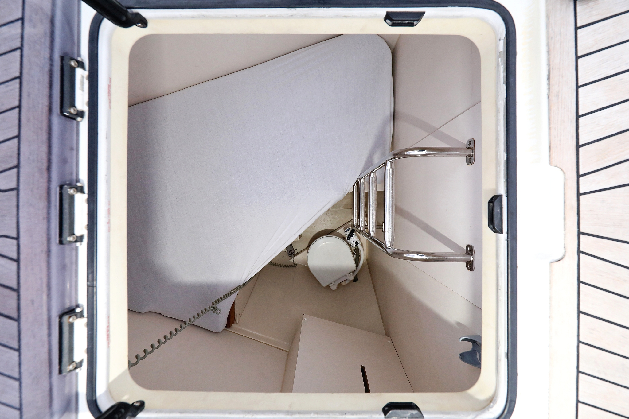 Hanse 588 - 5 + 1 cab. — photo 42