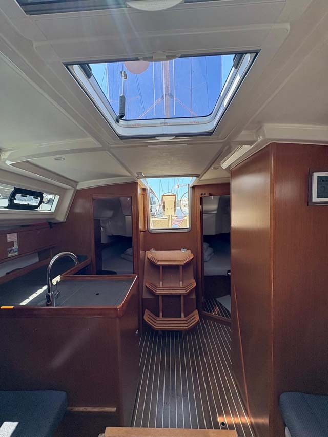 Bavaria Cruiser 34 — photo 10