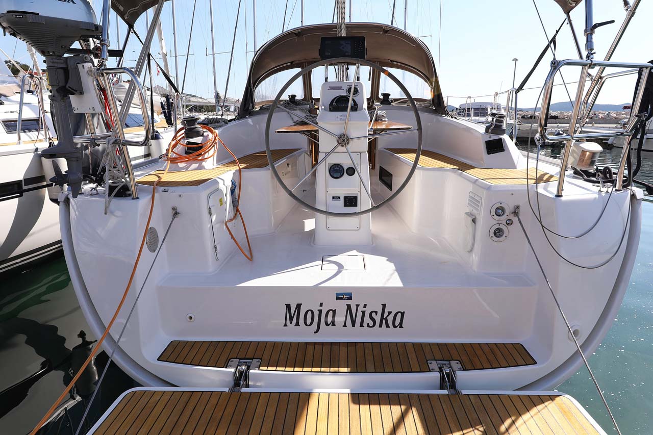 Bavaria Cruiser 33 — photo 7