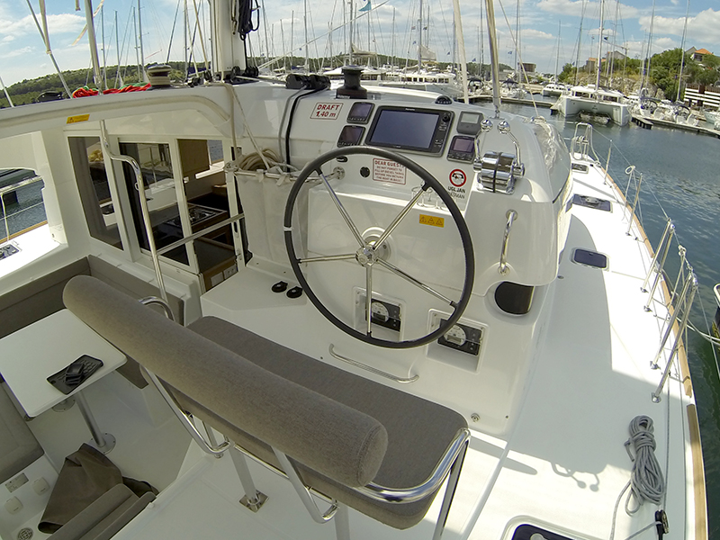 Lagoon 39 - 4 + 2 cab. — photo 9