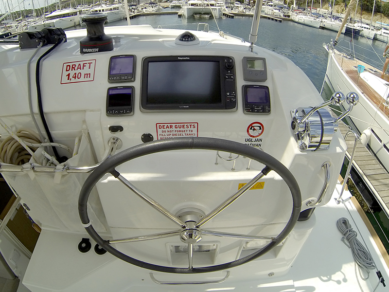 Lagoon 39 - 4 + 2 cab. — photo 10