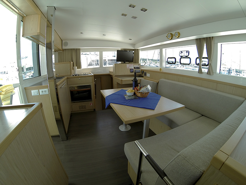 Lagoon 39 - 4 + 2 cab. — photo 13
