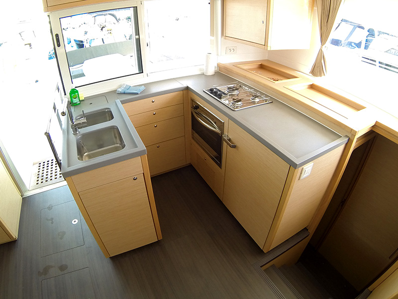 Lagoon 450 - 4 + 2 cab. — photo 8