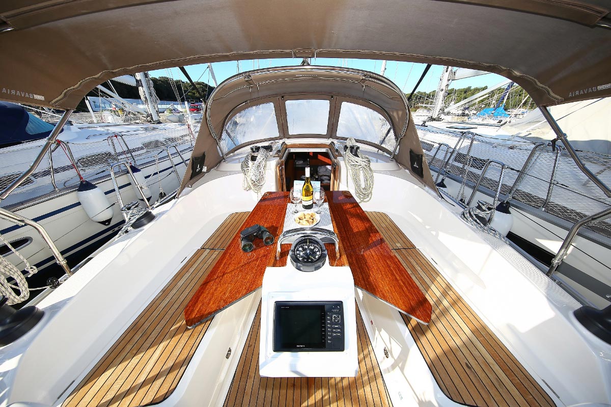 Bavaria Cruiser 37 - 3 cab. — photo 10