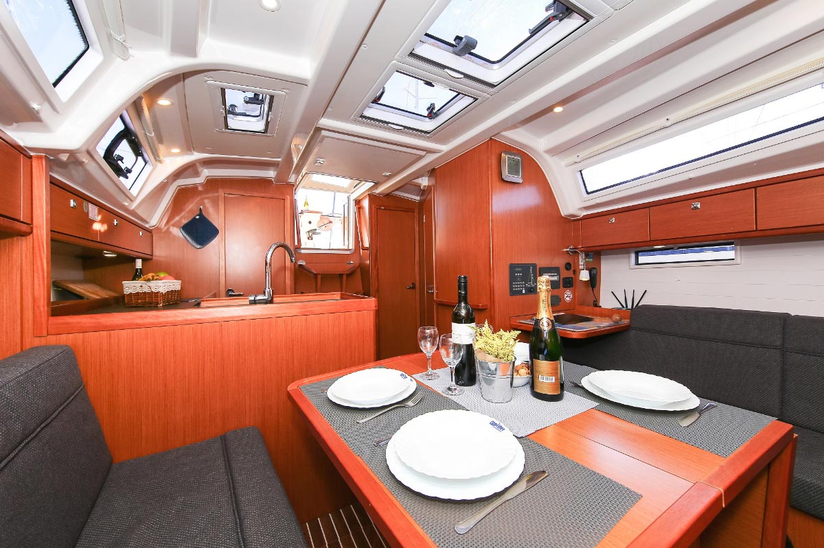 Bavaria Cruiser 37 - 3 cab. — photo 16
