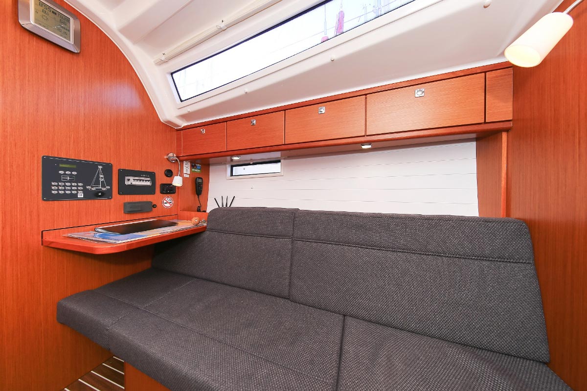 Bavaria Cruiser 37 - 3 cab. — photo 17