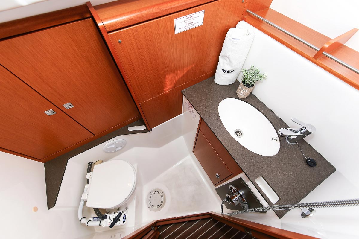 Bavaria Cruiser 37 - 3 cab. — photo 24