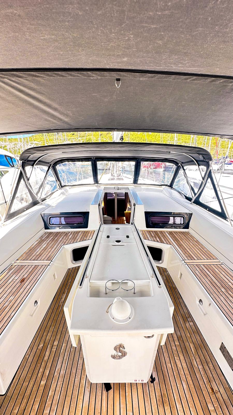 Oceanis 51.1 — photo 7