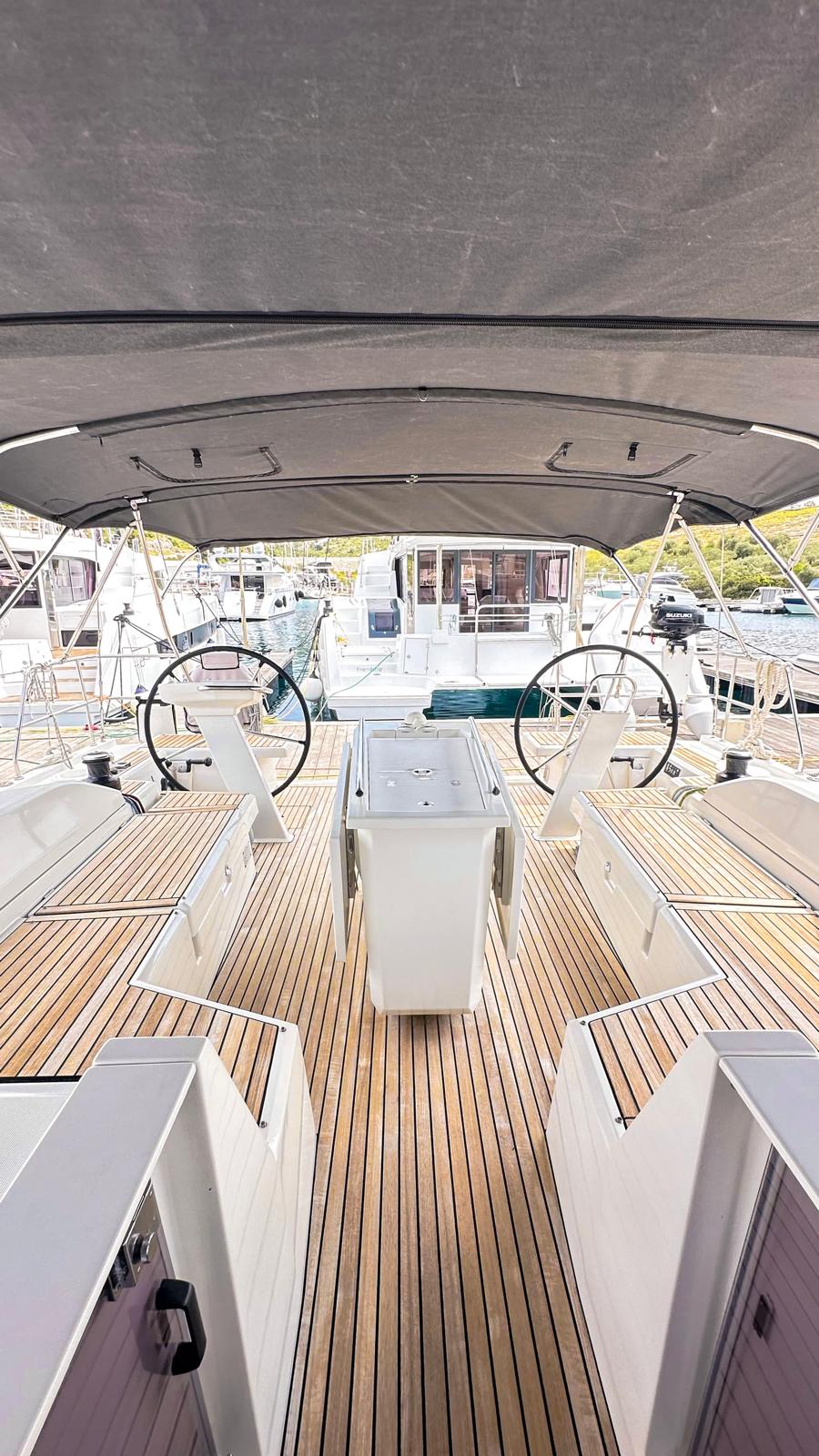 Oceanis 51.1 — photo 8