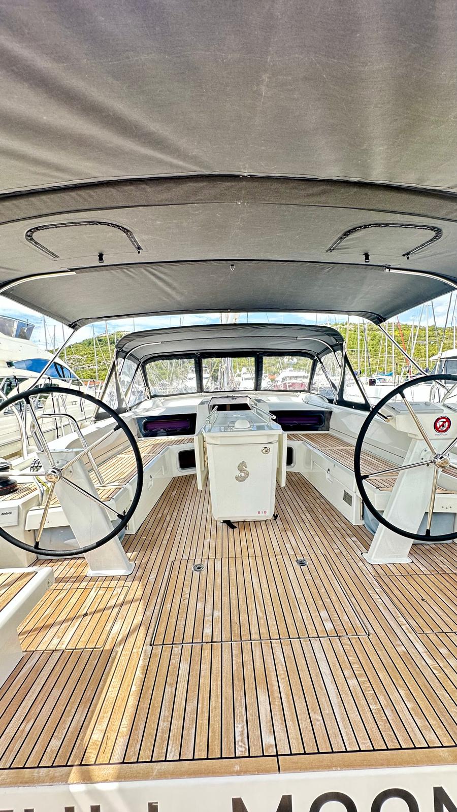 Oceanis 51.1 — photo 11
