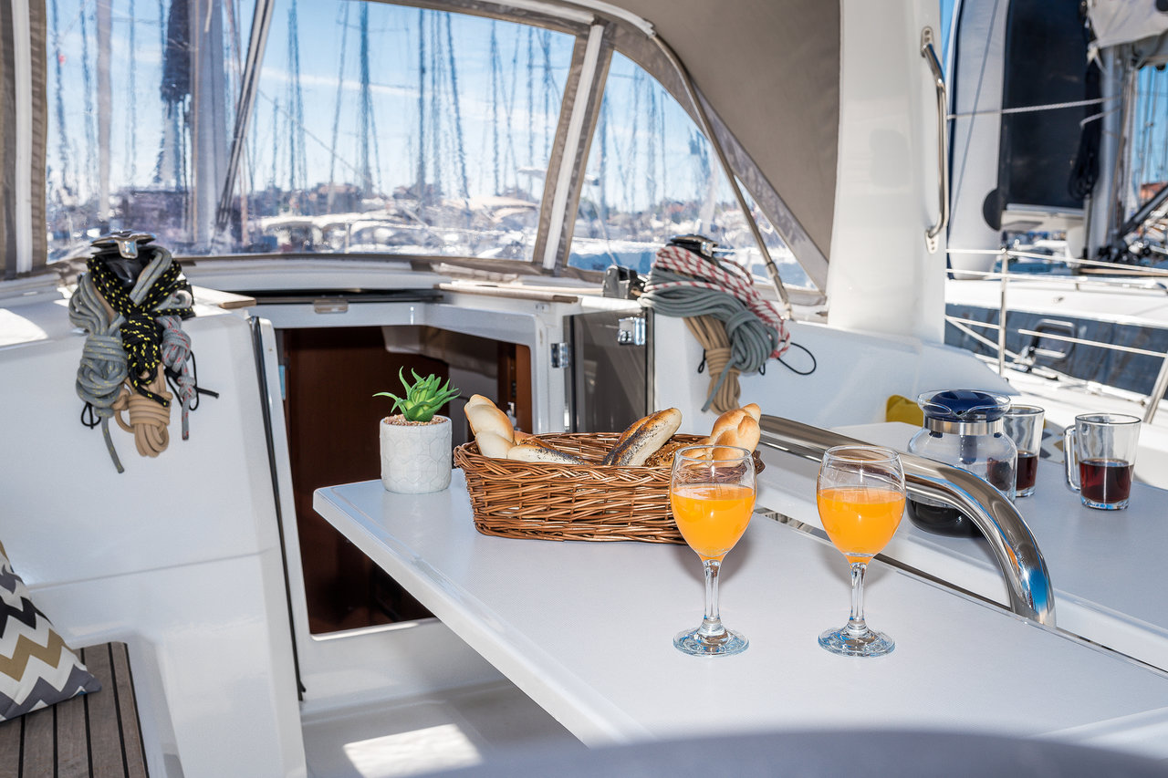 Oceanis 38.1 — photo 6
