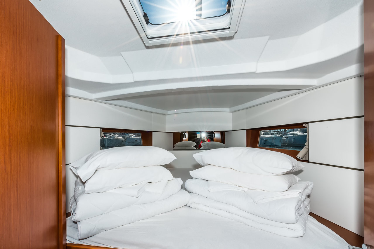 Oceanis 38.1 — photo 13
