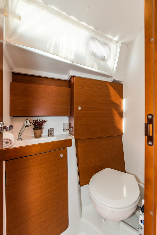 Oceanis 38.1 — photo 16