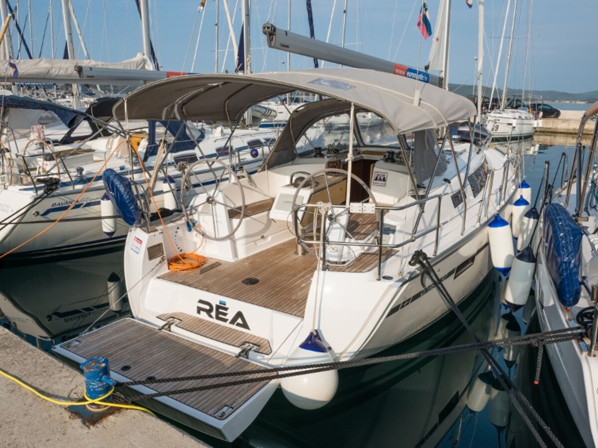 Bavaria Cruiser 37 - 3 cab. — photo 5