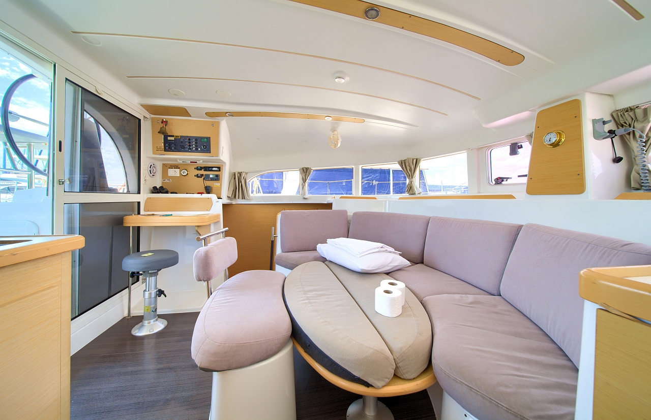 Lagoon 380 - 4 + 2 cab. — photo 26