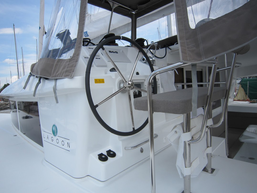 Lagoon 400 S2 - 4 + 2 cab. — photo 9