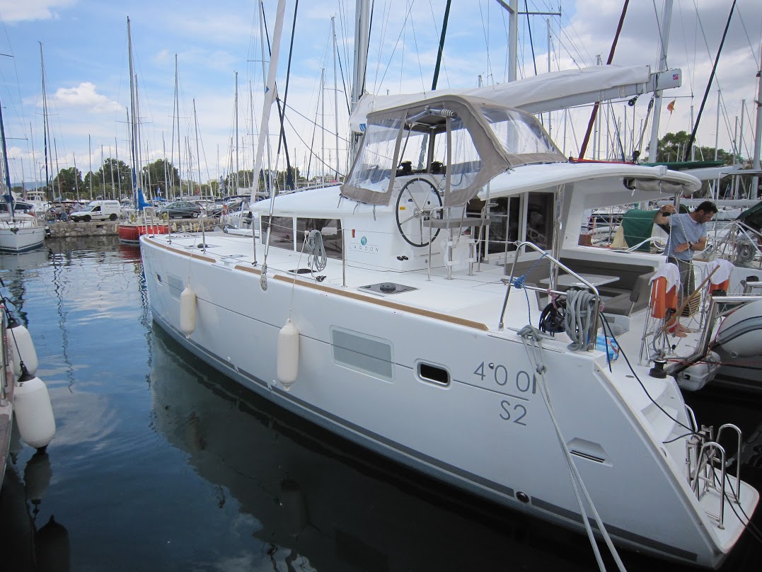 Lagoon 400 S2 - 4 + 2 cab. — photo 10