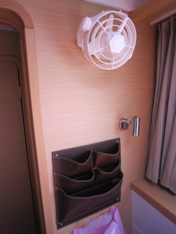 Lagoon 400 S2 - 4 + 2 cab. — photo 13