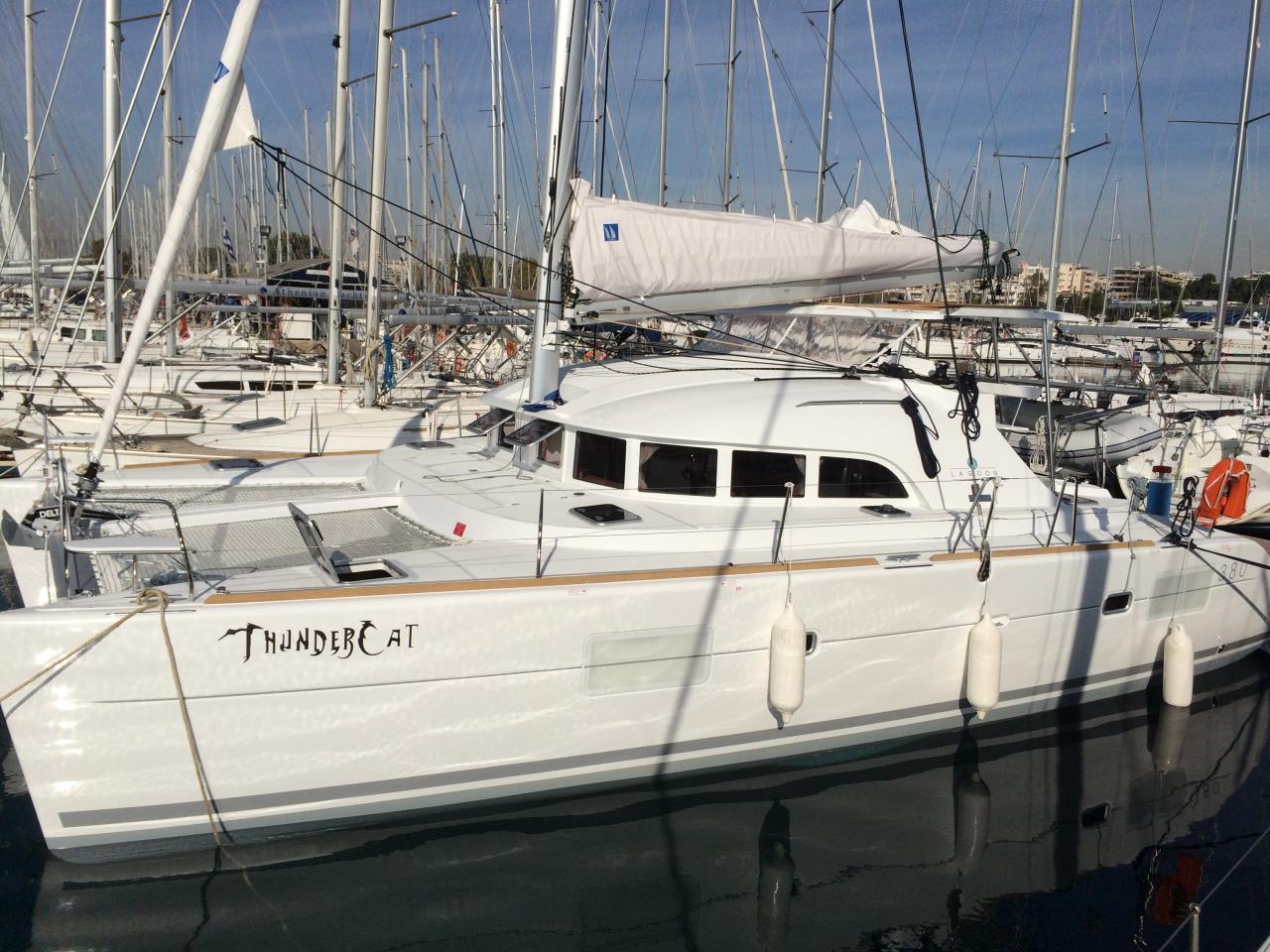 Lagoon 380 - 4 cab. — photo 1