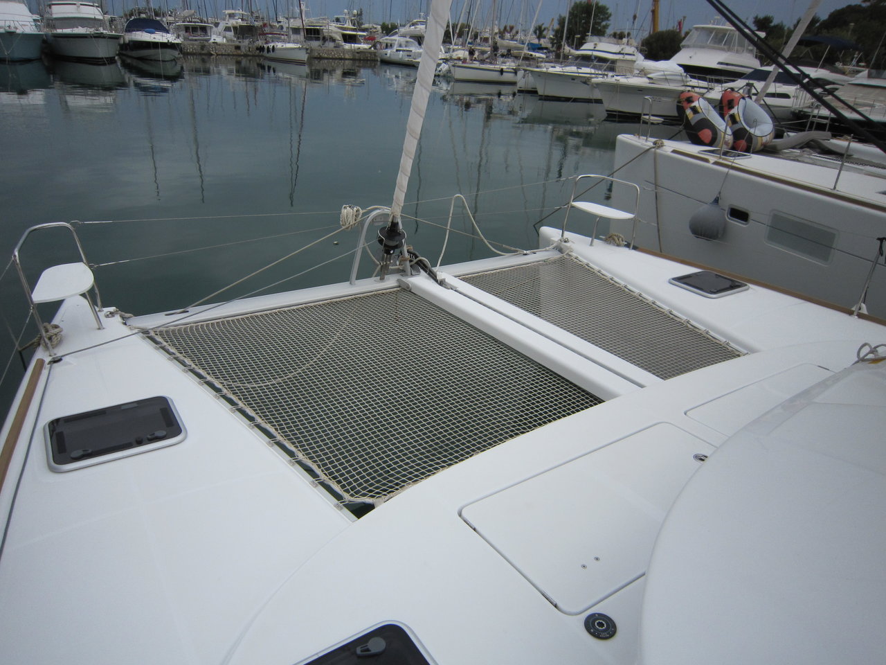 Lagoon 380 - 4 cab. — photo 4