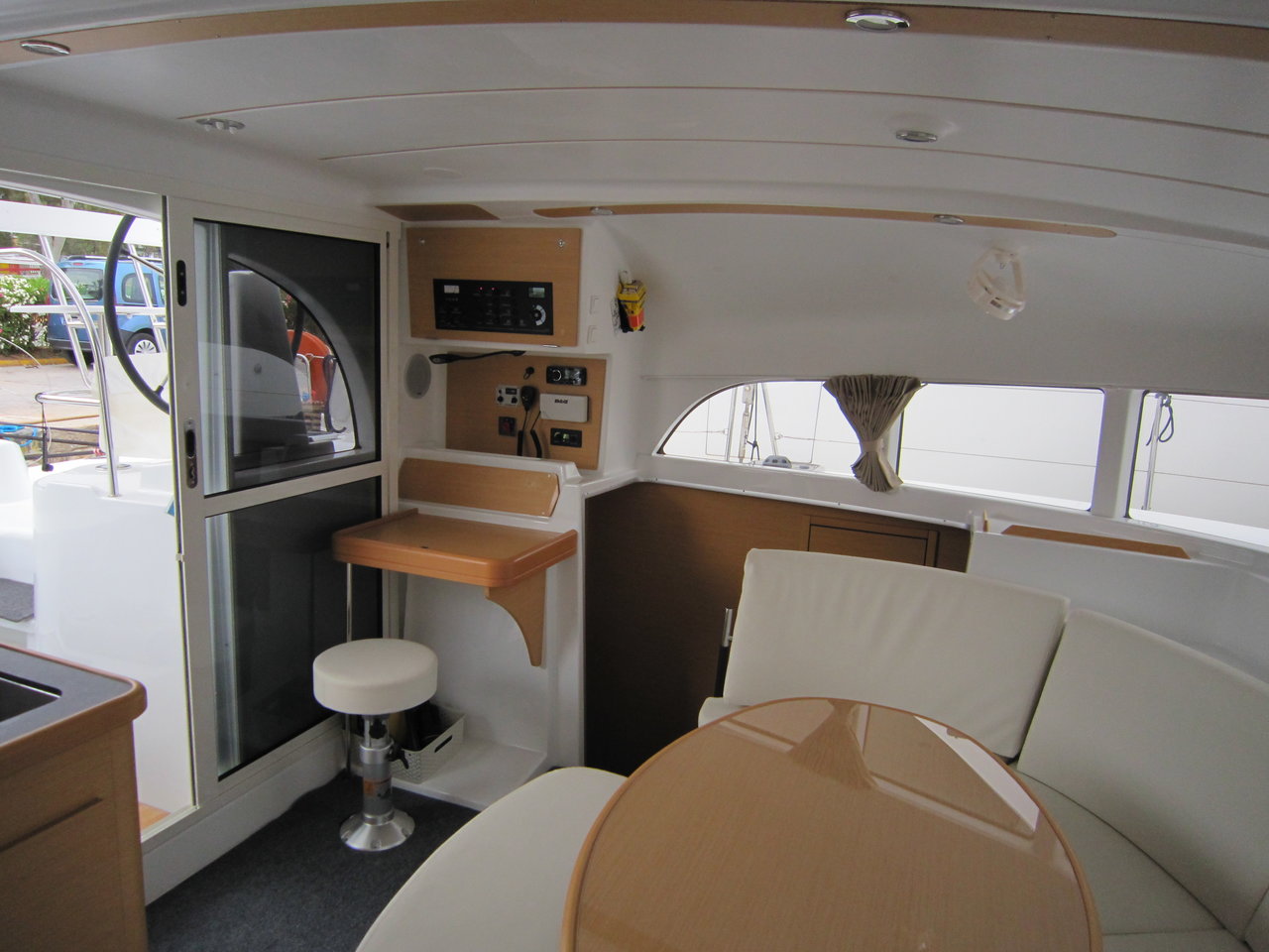 Lagoon 380 - 4 cab. — photo 10