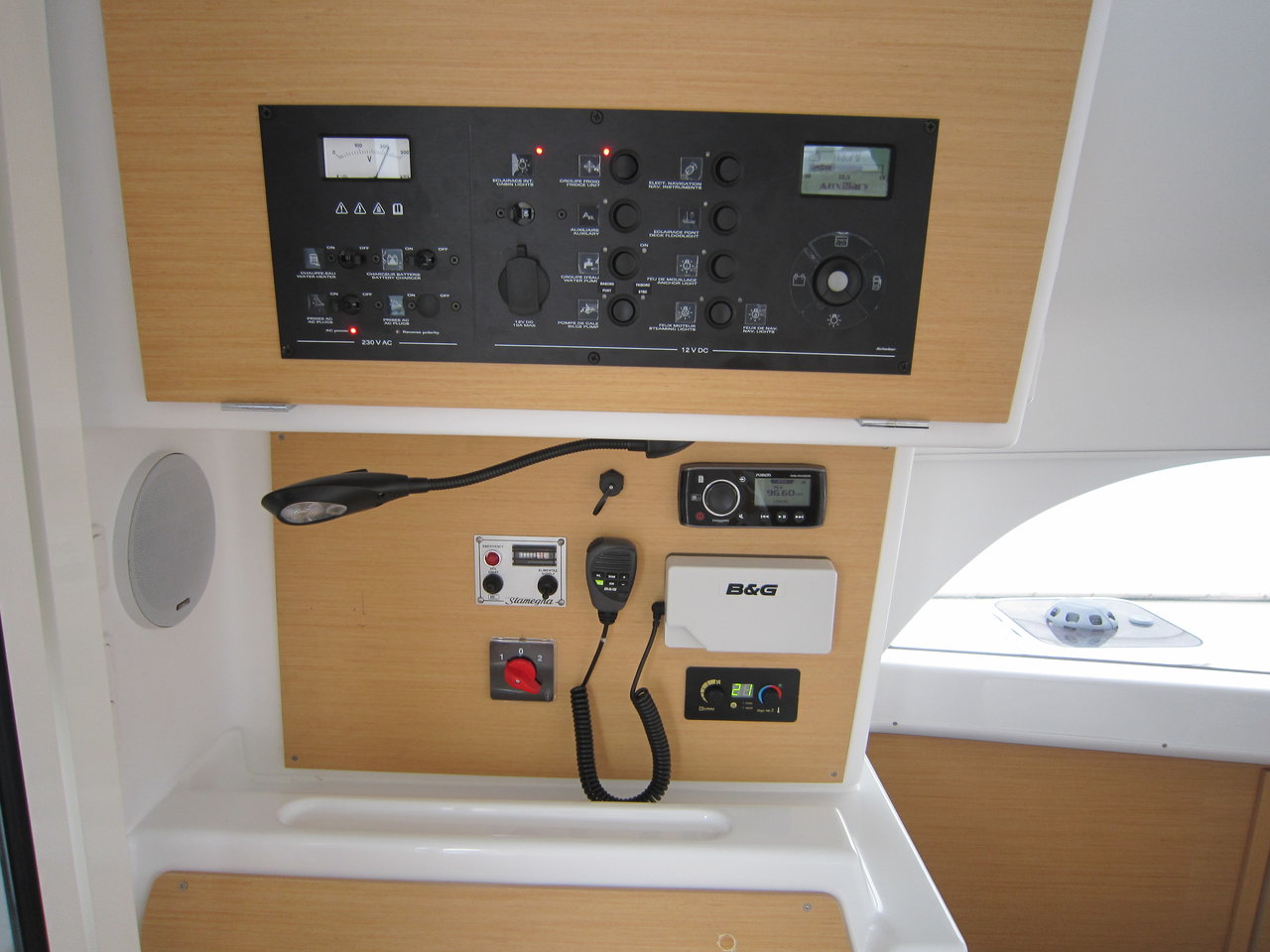 Lagoon 380 - 4 cab. — photo 12