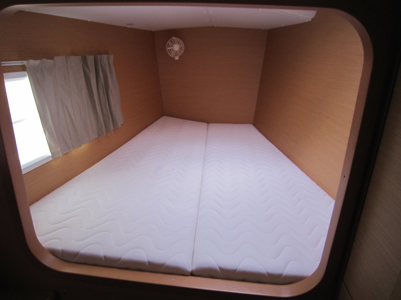 Lagoon 380 - 4 cab. — photo 16