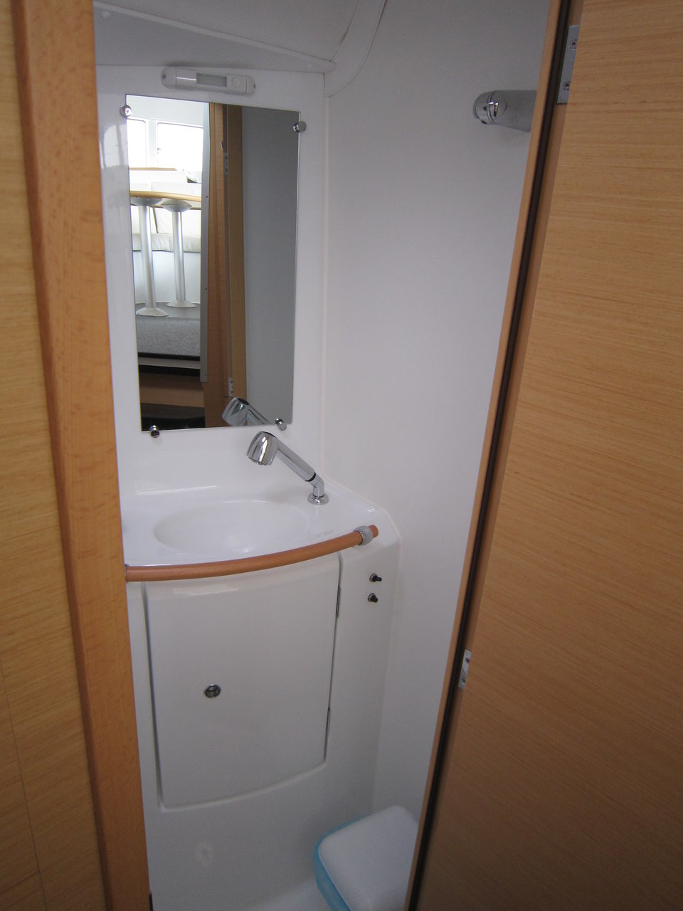 Lagoon 380 - 4 cab. — photo 17