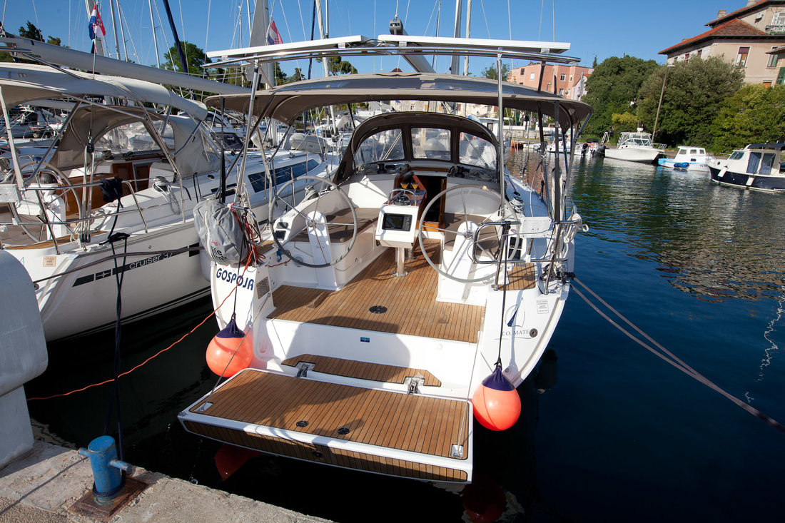 Bavaria Cruiser 37 - 3 cab. — photo 1
