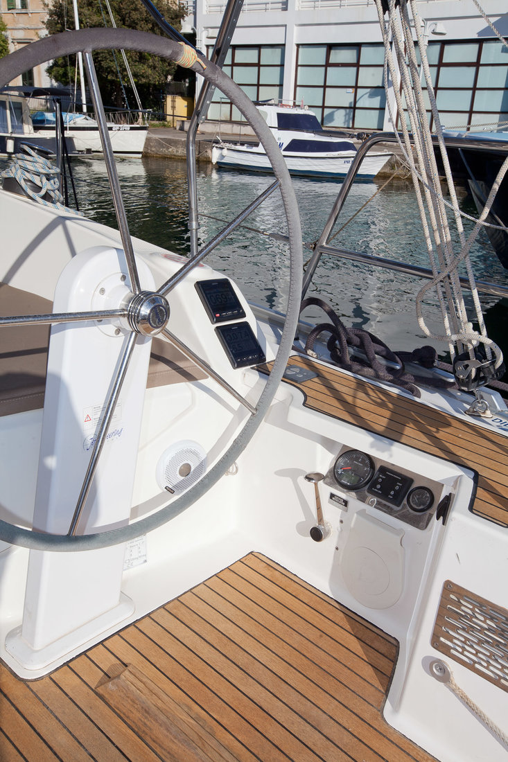 Bavaria Cruiser 37 - 3 cab. — photo 11