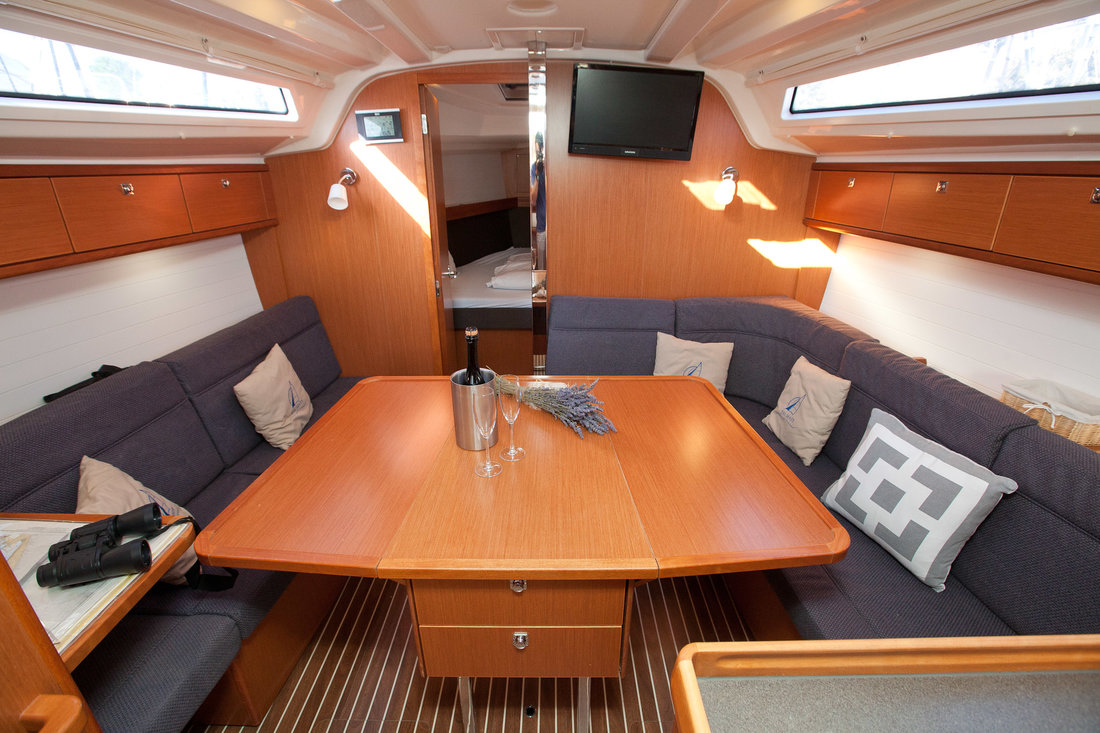 Bavaria Cruiser 37 - 3 cab. — photo 13