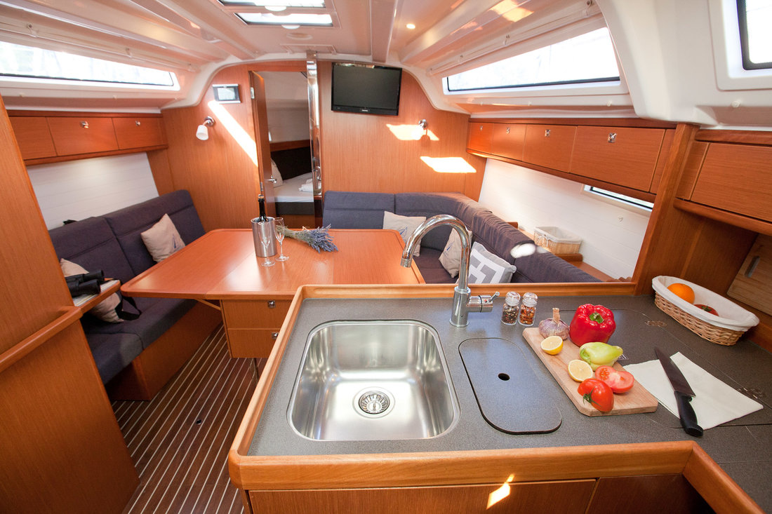 Bavaria Cruiser 37 - 3 cab. — photo 14