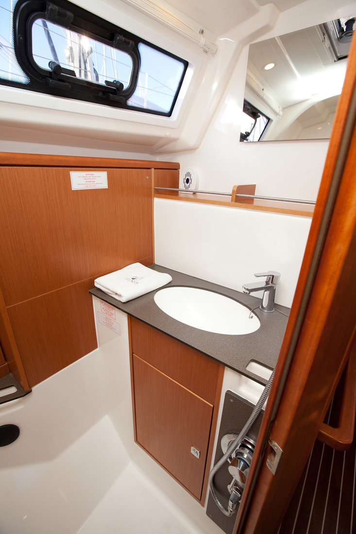 Bavaria Cruiser 37 - 3 cab. — photo 28