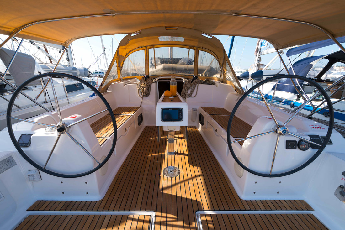 Dufour 382 GL — photo 4