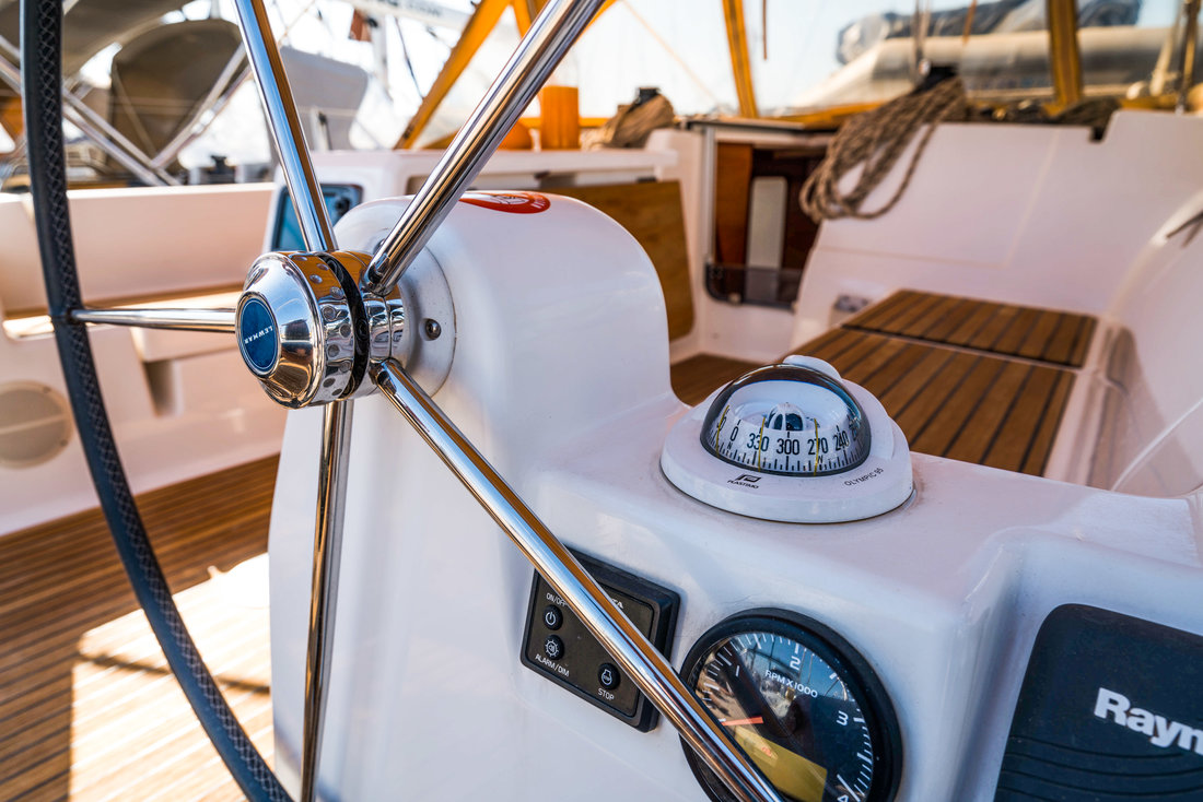 Dufour 382 GL — photo 6