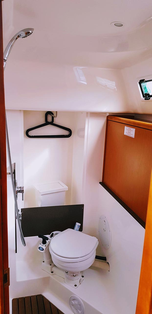 Bavaria Cruiser 33 — photo 11