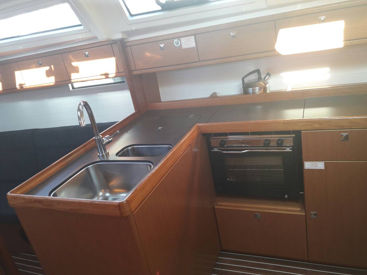 Bavaria Cruiser 37 - 3 cab. — photo 9