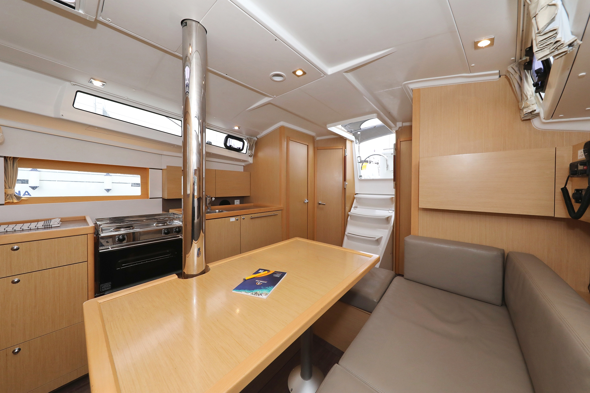 Oceanis 38 - 3 cab. — photo 17