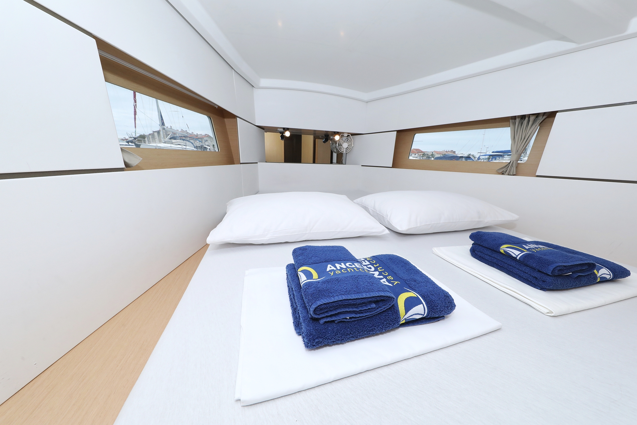 Oceanis 38 - 3 cab. — photo 32