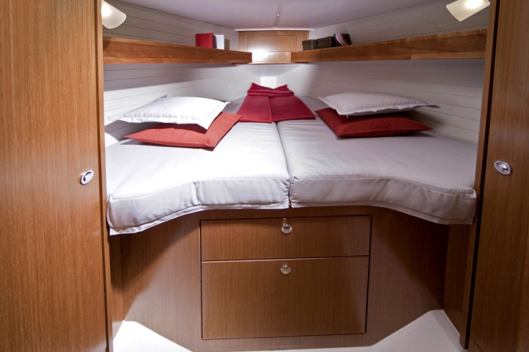 Bavaria Cruiser 32 — photo 6