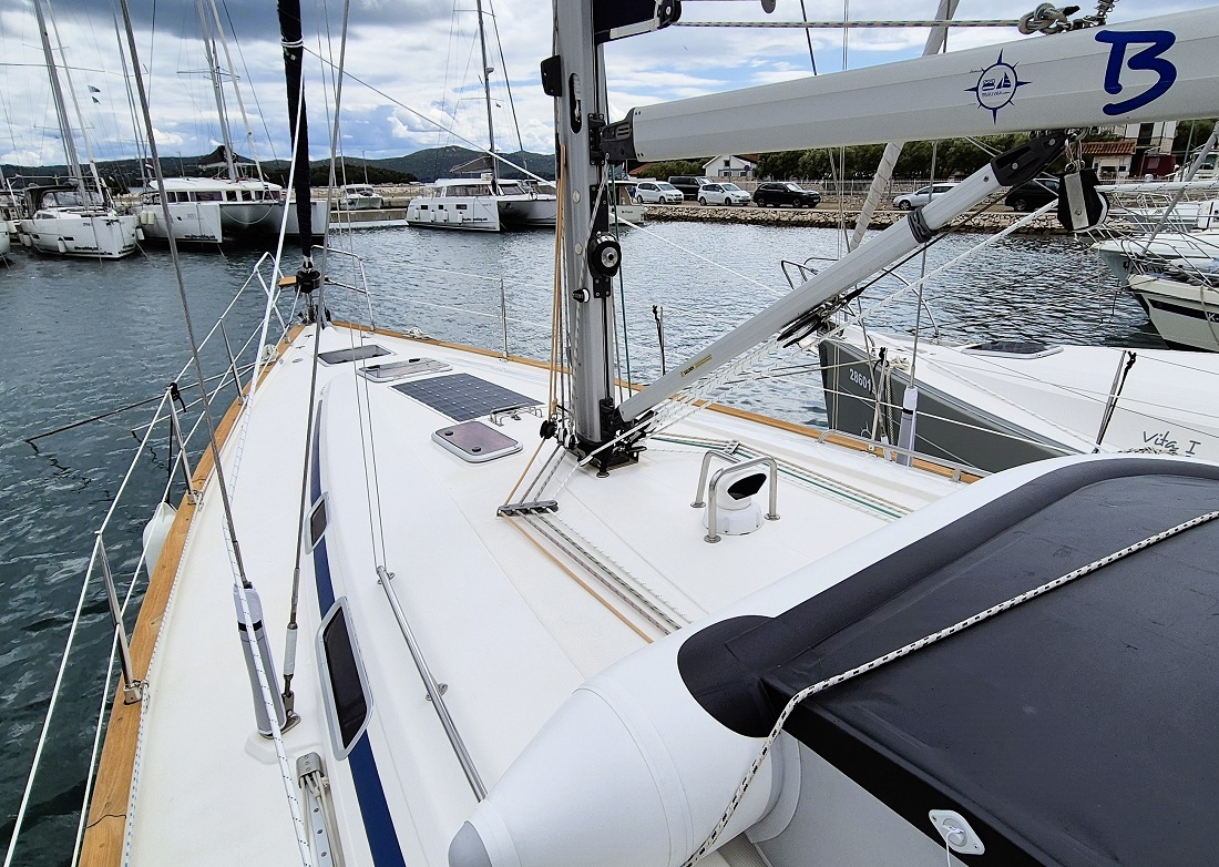 Bavaria 44 — photo 10