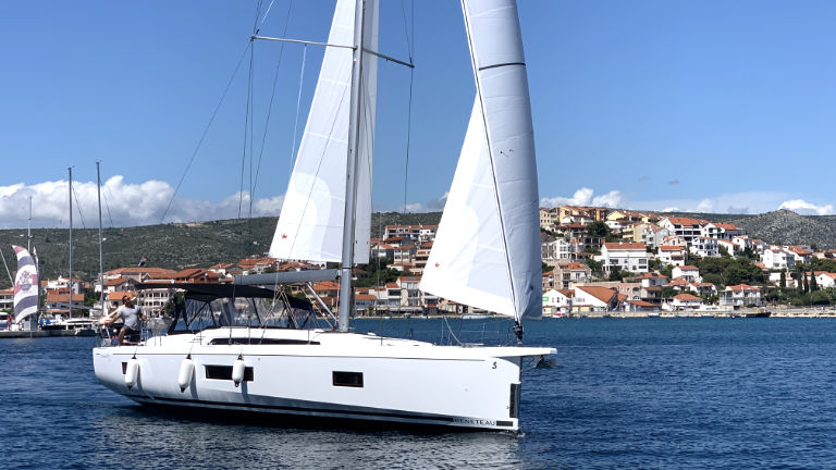 Oceanis 51.1 - 3 + 1 cab. — photo 7