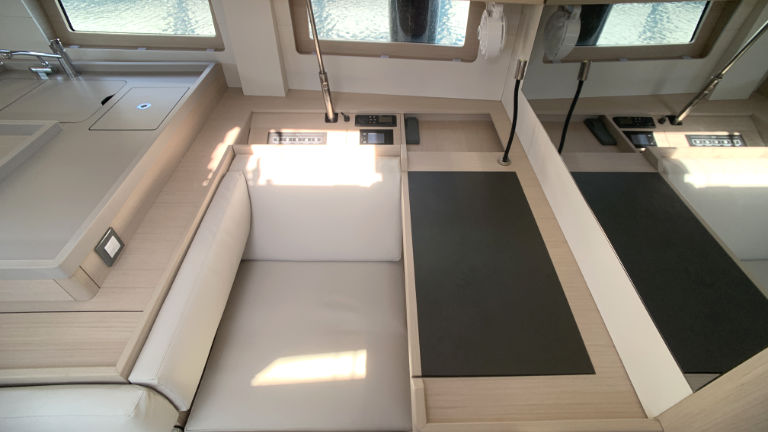 Oceanis 51.1 - 3 + 1 cab. — photo 17